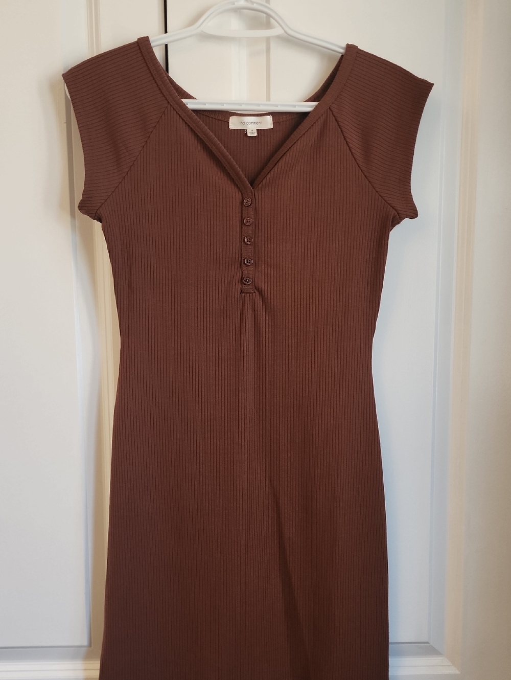 Ribbed Button-Front Midi Dress in Chocolate Brown - Never Worn